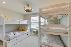 3 Decks & Water Views: Breezy Home in Hilton Head