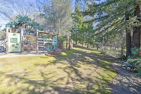 Wine Lovers Garden Oasis in Sutter Creek!