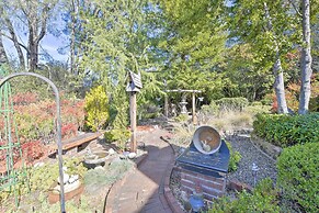 Wine Lovers Garden Oasis in Sutter Creek!
