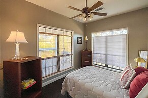 Starkvegas Clubhouse ~ 2 Mi to MSU Campus!