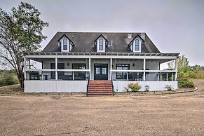Starkvegas Clubhouse ~ 2 Mi to MSU Campus!