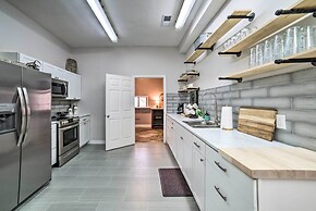 Starkvegas Clubhouse ~ 2 Mi to MSU Campus!