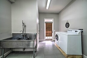 Starkvegas Clubhouse ~ 2 Mi to MSU Campus!