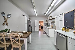 Starkvegas Clubhouse ~ 2 Mi to MSU Campus!