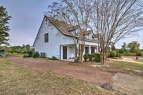 Starkvegas Clubhouse ~ 2 Mi to MSU Campus!