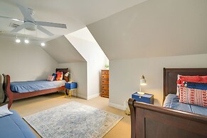 Starkvegas Clubhouse ~ 2 Mi to MSU Campus!