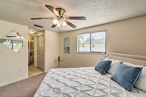 Bright Venice Home w/ Yard < 4 Miles to Beach!