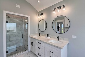 Walk to Beach: Chic Crystal Beach Escape w/ Deck!