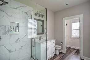 Wooded Escape w/ Beautiful Backyard + Mtn Views!