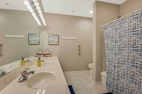 Lake-view Condo w/ Community Pools in Osage Beach!