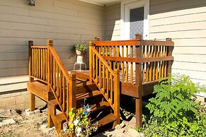 Bloomington Family Home - Private Deck & Yard