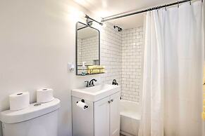 3 Mi to Big Bear Lake & Village: Home w/ Balcony