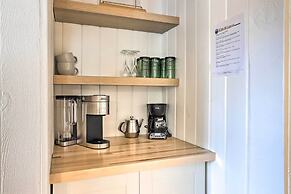 3 Mi to Big Bear Lake & Village: Home w/ Balcony