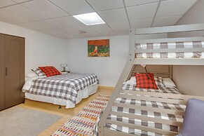 Grand 4,000 Sq Ft House - 11 Miles to Lancaster!