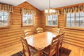 Scenic Views & Game Room: Garden City Retreat!