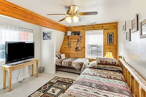 Scenic Views & Game Room: Garden City Retreat!