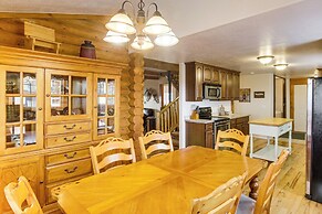 Scenic Views & Game Room: Garden City Retreat!