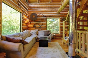 Cozy Easton Cabin w/ Wenatchee Nat'l Forest Views!