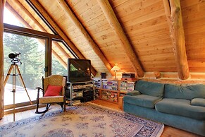 Cozy Easton Cabin w/ Wenatchee Nat'l Forest Views!