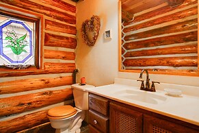 Cozy Easton Cabin w/ Wenatchee Nat'l Forest Views!