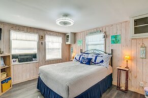 1 Mi to Surfside Beach: Bbq-ready Home in Freeport