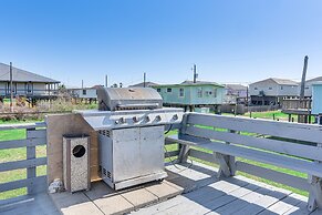 1 Mi to Surfside Beach: Bbq-ready Home in Freeport