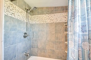 1 Mi to Surfside Beach: Bbq-ready Home in Freeport