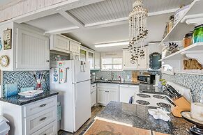 1 Mi to Surfside Beach: Bbq-ready Home in Freeport