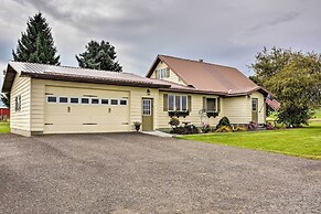 Farmhouse in Country Setting Near Gravity Hill