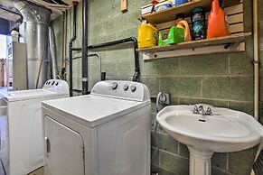 Comfortable Home ~ 2 Mi to Reno Riverwalk