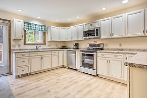 Pet-friendly Gilford Home: 3 Mi to Gunstock & Lake