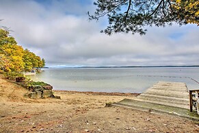 Pet-friendly Gilford Home: 3 Mi to Gunstock & Lake