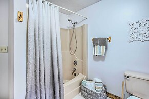 Pet-friendly Gilford Home: 3 Mi to Gunstock & Lake