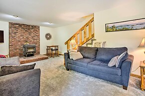 Pet-friendly Gilford Home: 3 Mi to Gunstock & Lake