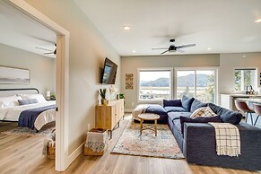 Charming Florence Home w/ Fire Pit & River Views!