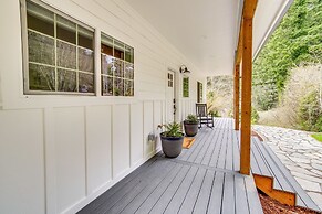 Charming Florence Home w/ Fire Pit & River Views!