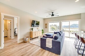 Charming Florence Home w/ Fire Pit & River Views!