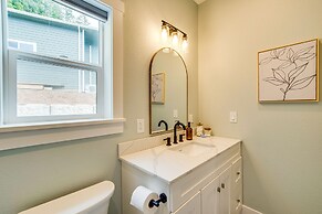 Charming Florence Home w/ Fire Pit & River Views!