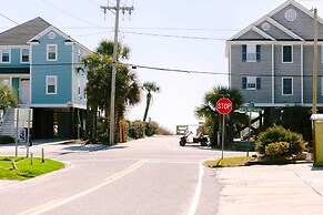 Large Home w/ Hot Tub & Pool: 500 ft to the Beach