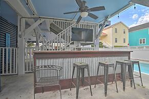 Large Home w/ Hot Tub & Pool: 500 ft to the Beach