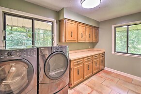 Jacksonville Home on 1 Acre ~ 6 Mi to Beach!