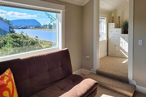 Waterfront Seaside Beach Home w/ Views & Hot Tub!
