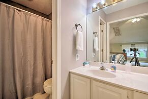 2 Mi to Margaritaville Resort: Lake-view Retreat!