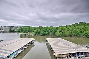 2 Mi to Margaritaville Resort: Lake-view Retreat!