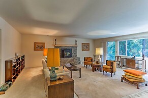 Lake Almanor Country Club Home w/ Views & Kayaks!