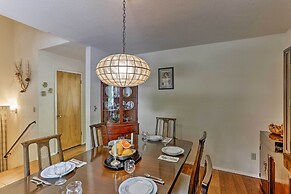 Lake Almanor Country Club Home w/ Views & Kayaks!