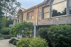 Hudson River Views: Briarcliff Manor Home w/ Deck