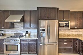 16 Mi to Lake Ray Hubbard: Garland Family Home