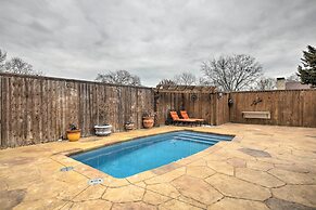 16 Mi to Lake Ray Hubbard: Garland Family Home