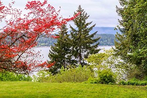 Tahuya Cabin: Hood Canal + Olympic Mountain Views!